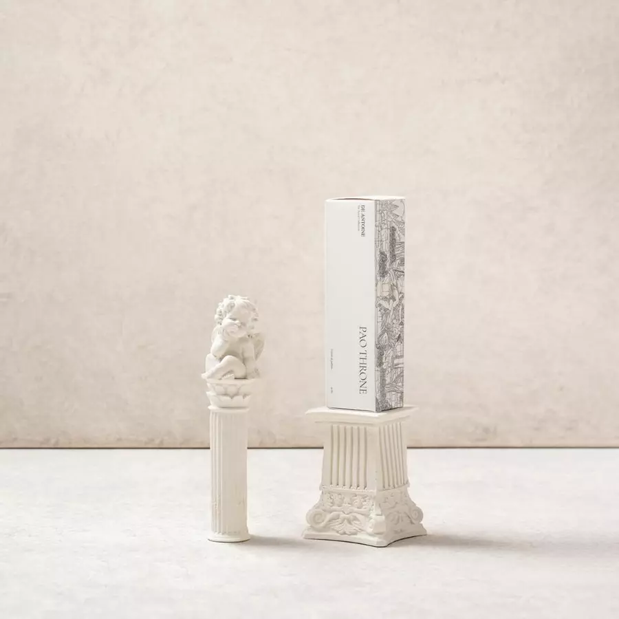 Parfum De Antoine Pao Throne