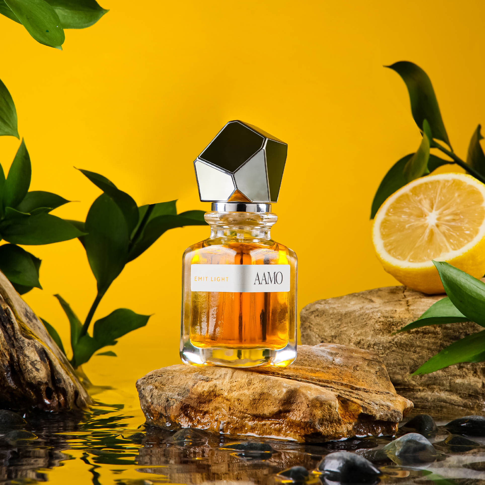 Parfum Aamo Parfums Emit Light