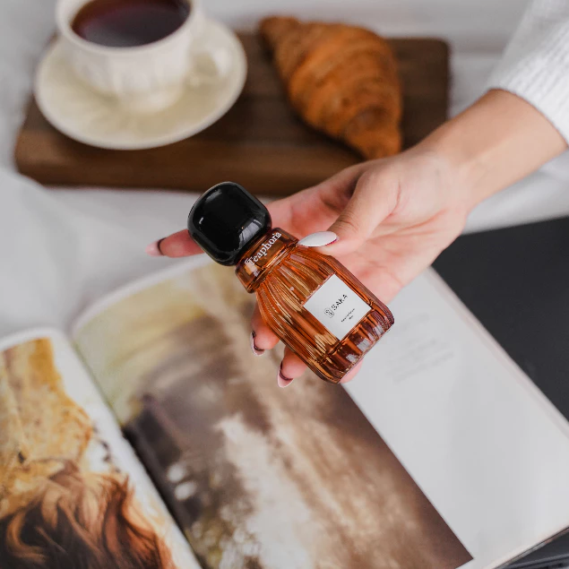 Parfum SAKA Perfumery Teaphoria