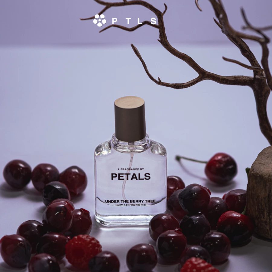 Parfum Fragrance By Petals Under The Berry Tree